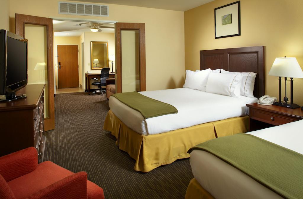 Holiday Inn Express Hotel & Suites Scottsdale - Old Town, An Ihg Hotel Bagian luar foto
